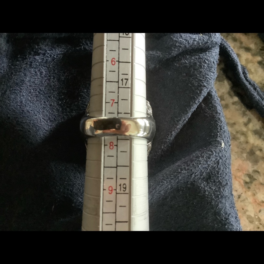 Authentic John Hardy Sterling Silver/18K Diamond Pave Ring - Picture 7 of 10
